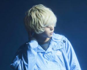 【顔画像】秋山黄色の本名は秋山忍?素顔や高校,身長