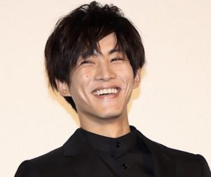 比較画像 松坂桃李が痩せた理由は戸田恵梨香 ガリガリで頬こけて